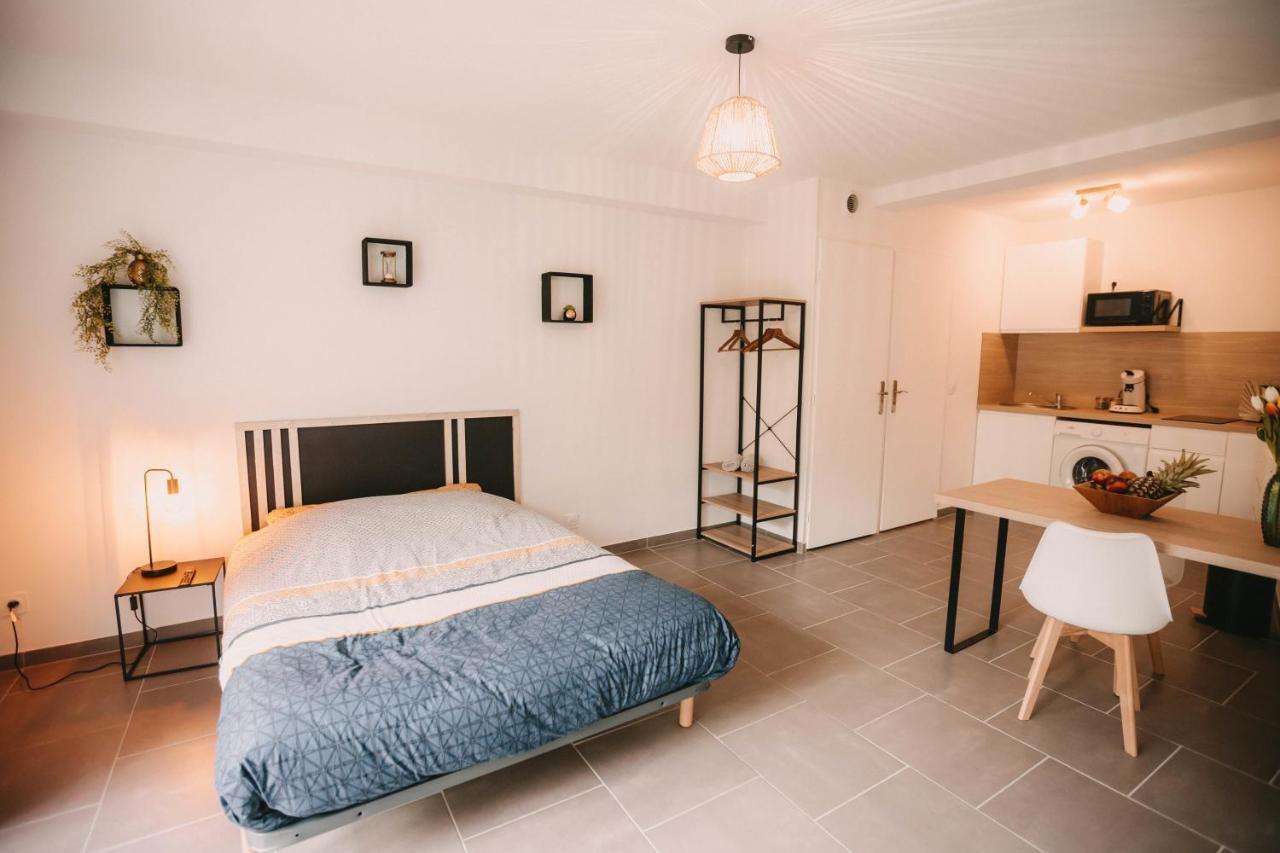 Franc-Bisontin - Unique ! 4 Logements Disponibles 브장송 외부 사진