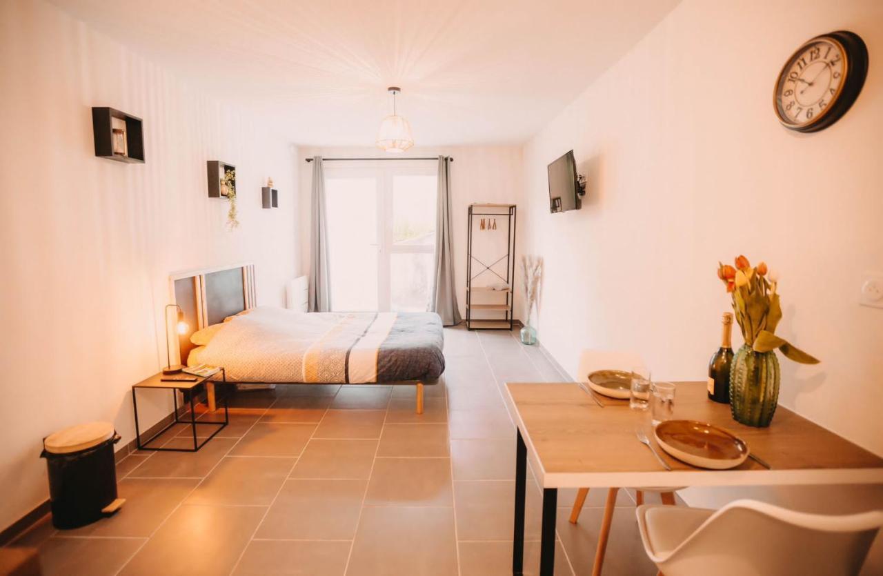 Franc-Bisontin - Unique ! 4 Logements Disponibles 브장송 외부 사진