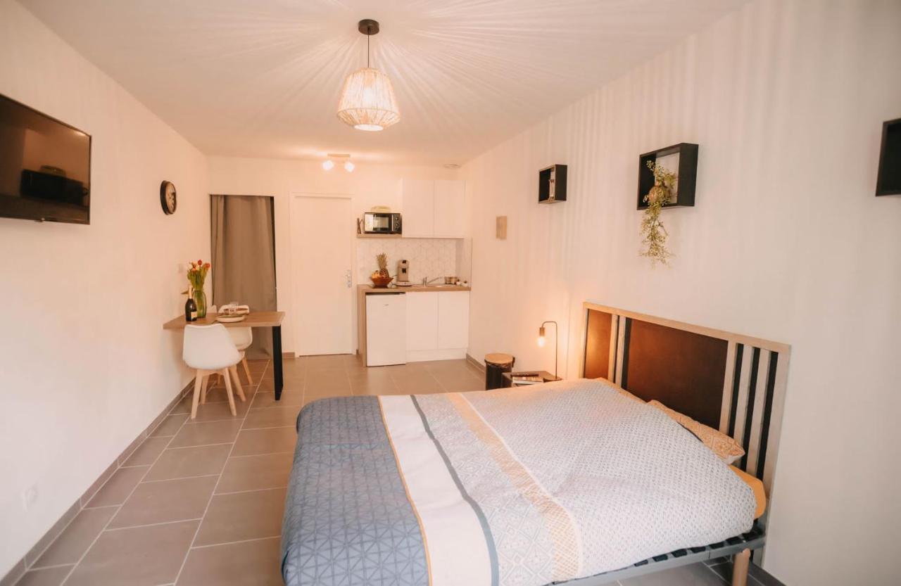 Franc-Bisontin - Unique ! 4 Logements Disponibles 브장송 외부 사진