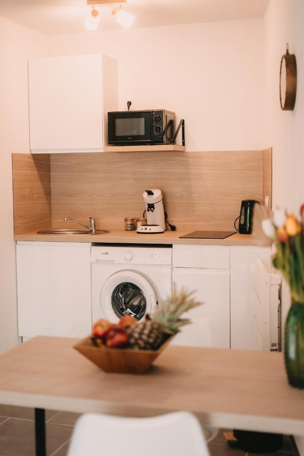 Franc-Bisontin - Unique ! 4 Logements Disponibles 브장송 외부 사진
