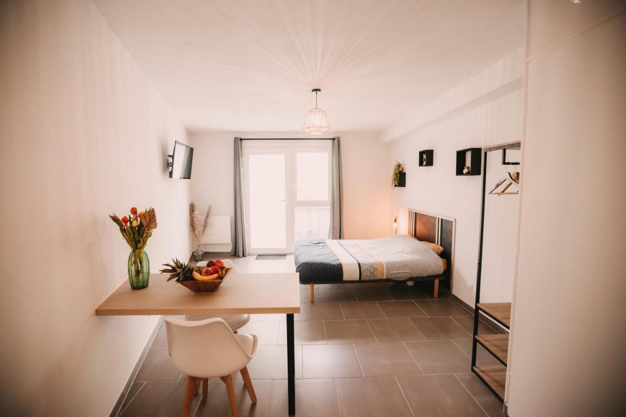 Franc-Bisontin - Unique ! 4 Logements Disponibles 브장송 외부 사진