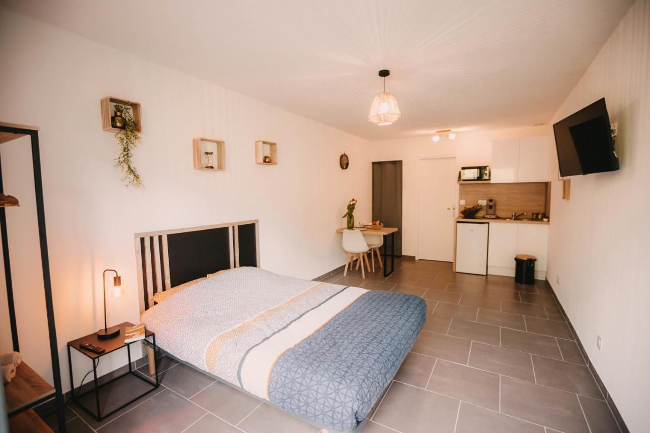 Franc-Bisontin - Unique ! 4 Logements Disponibles 브장송 외부 사진