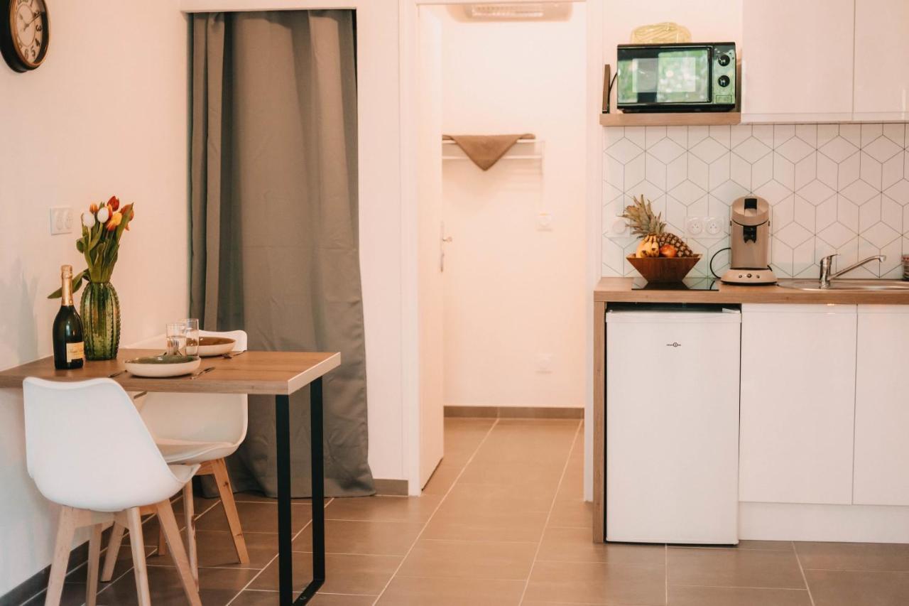 Franc-Bisontin - Unique ! 4 Logements Disponibles 브장송 외부 사진