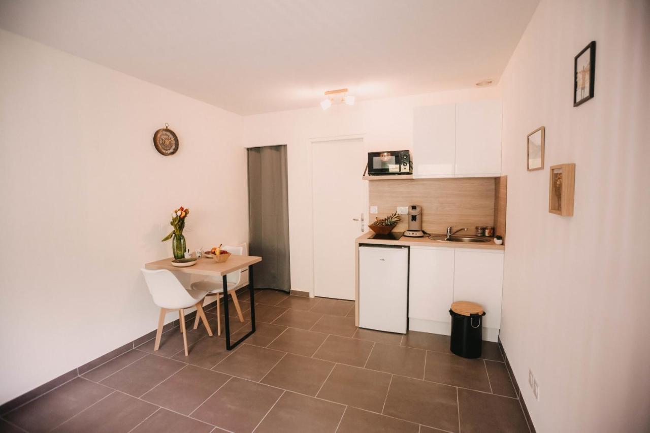 Franc-Bisontin - Unique ! 4 Logements Disponibles 브장송 외부 사진
